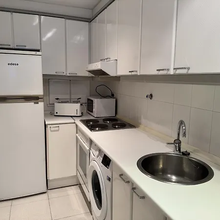 Apartamento A 100 Metros De La Playa Con Aire Acon *