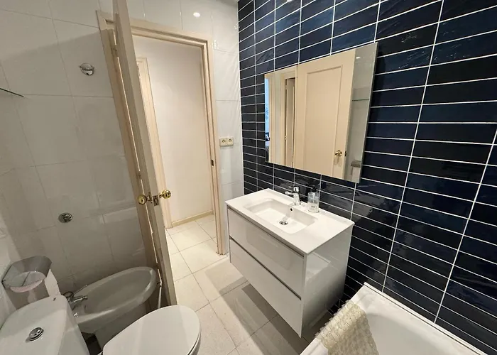 Apartamento A 100 Metros De La Playa Con Aire Acon *