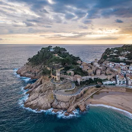 A 100 Metros De La Playa Con Aire Acon * Tossa de Mar